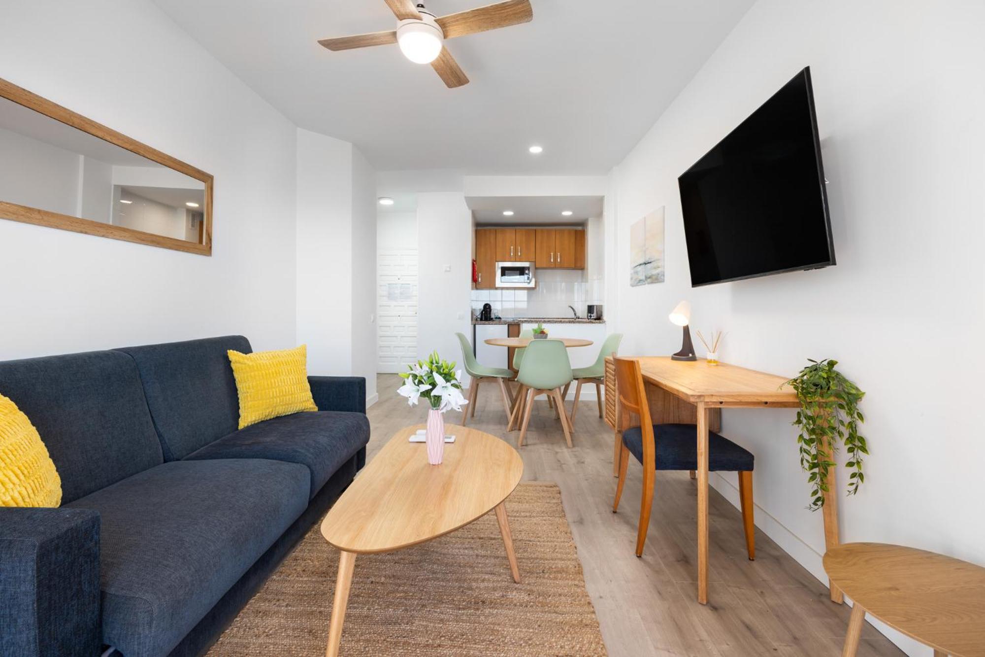 Benalbeach Premium Apartments By Alfresco Stays 贝纳尔马德纳 外观 照片