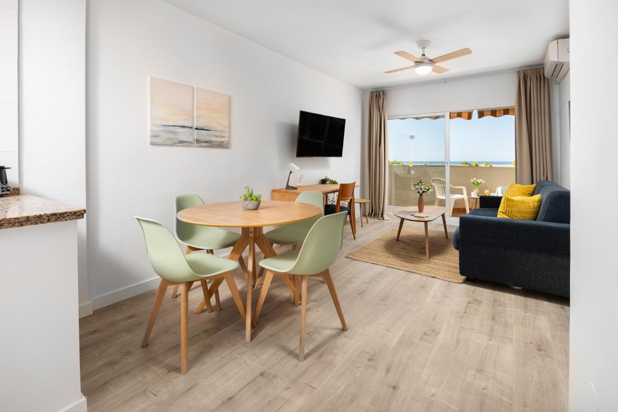 Benalbeach Premium Apartments By Alfresco Stays 贝纳尔马德纳 外观 照片