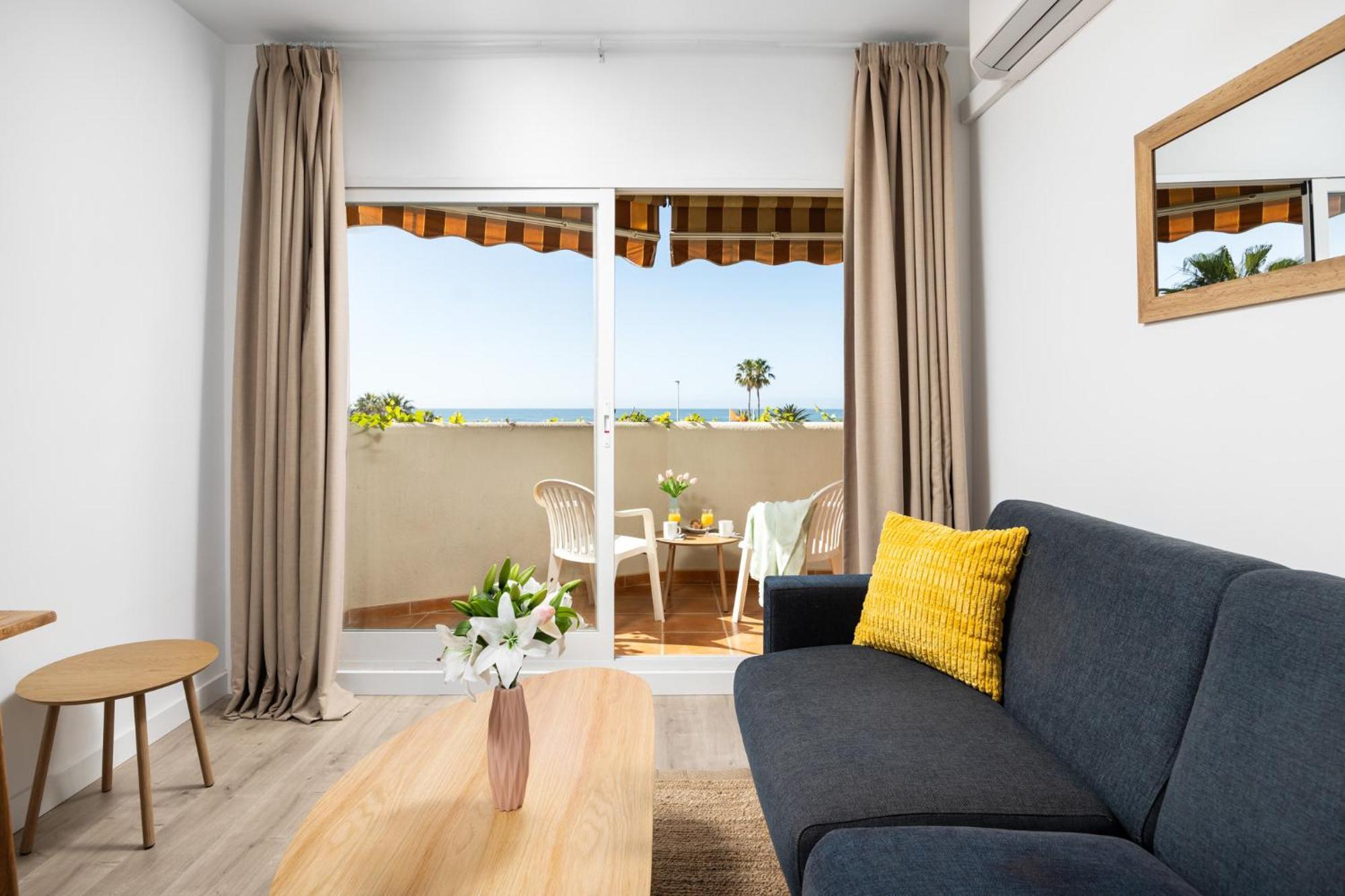 Benalbeach Premium Apartments By Alfresco Stays 贝纳尔马德纳 外观 照片